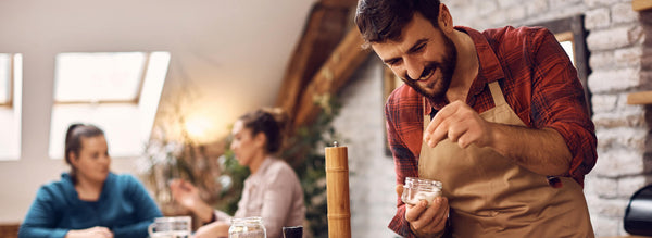 Wer nachsalzt, stirbt früher: Wie viel Salz pro Tag ist gesund?